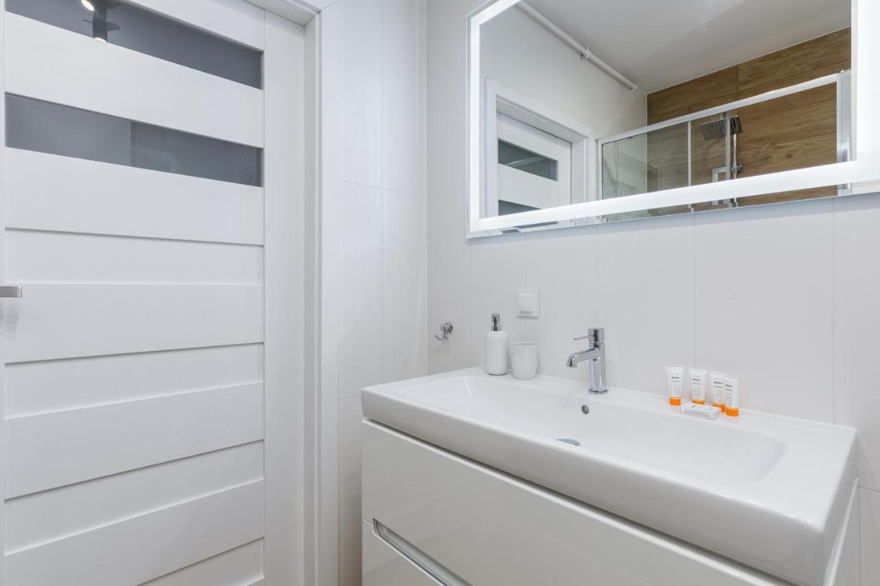 Apartment With Parking 500 M From The Sea By Noclegi Renters Międzywodzie Extérieur photo