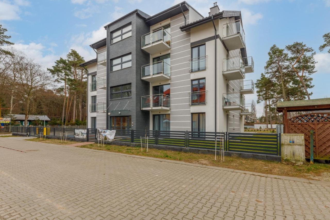 Apartment With Parking 500 M From The Sea By Noclegi Renters Międzywodzie Extérieur photo